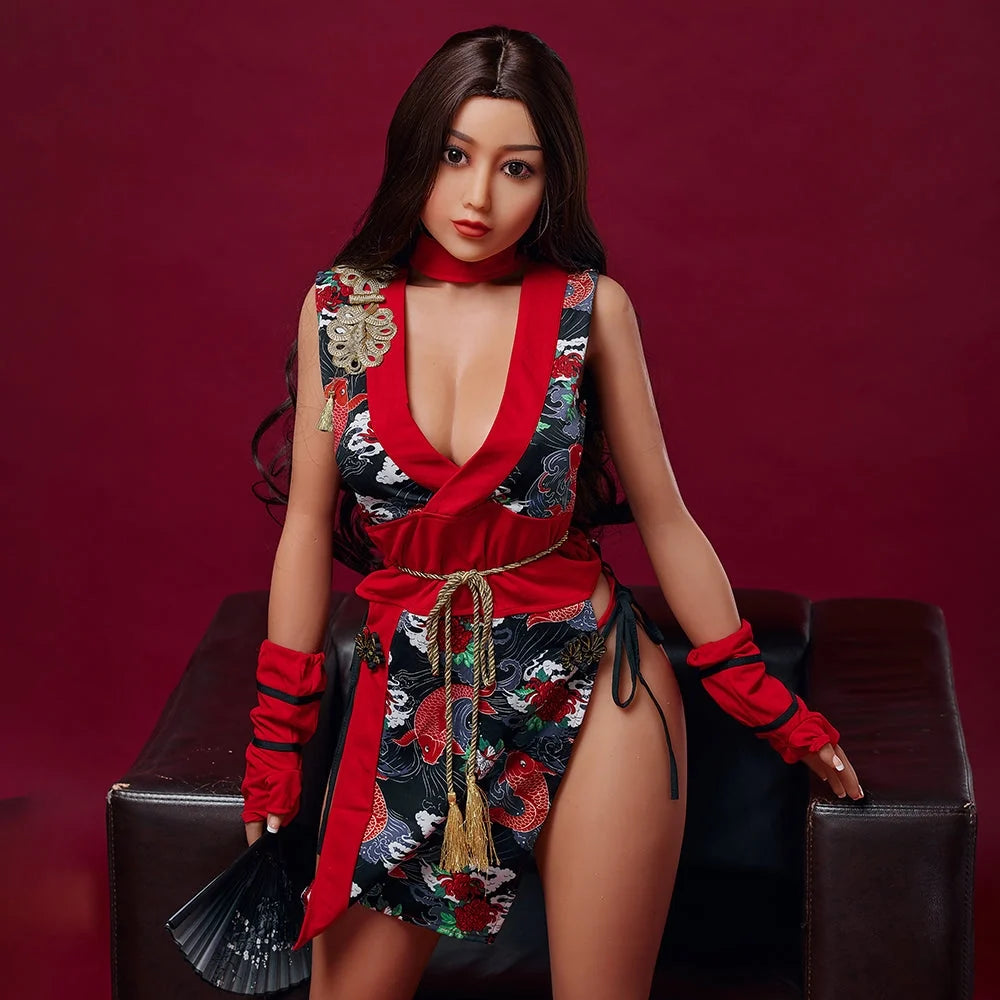 Sexpuppe Saya