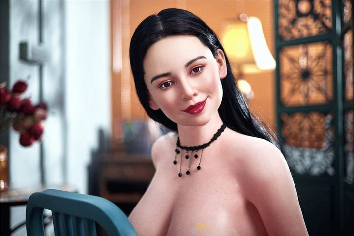 Sexpuppe Leah