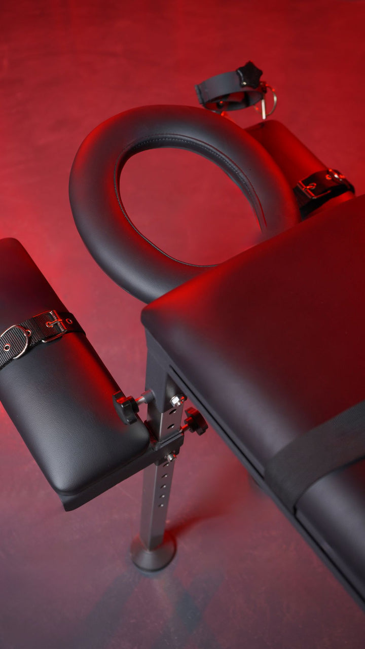 BDSM-Fesselbank mit Polsterung