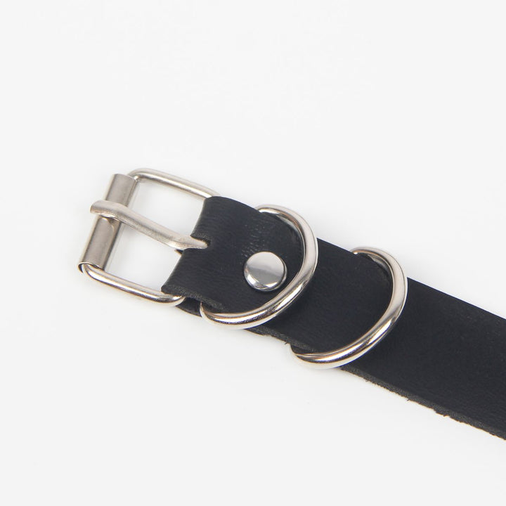 Anne Wünsche – "Night Vibes" Leg-Harness aus schwarzem PU-Leder