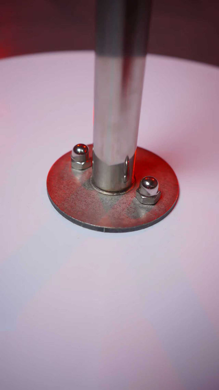 Puppenständer mit regulierbarer Höhe