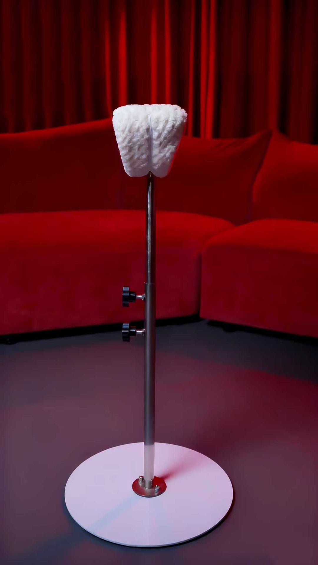 Puppenständer mit regulierbarer Höhe