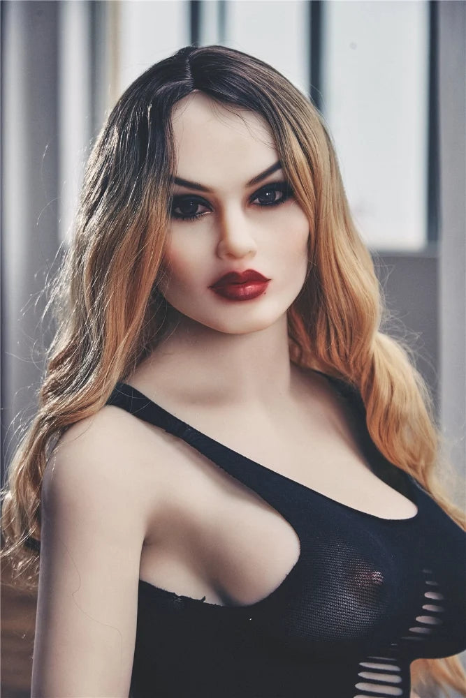 Sexpuppe Yulia
