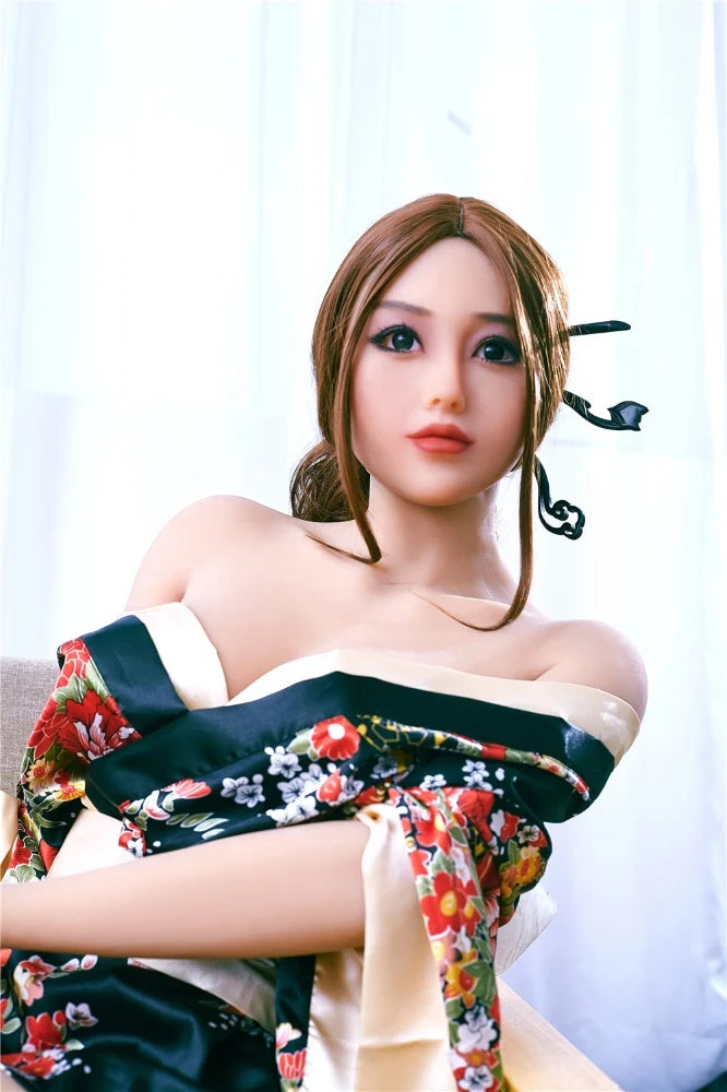 Sexpuppe Akiko