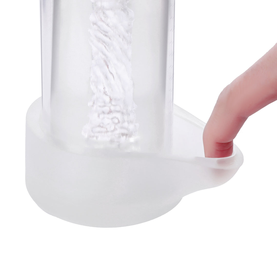 Finger berührt transparentes Silikonobjekt