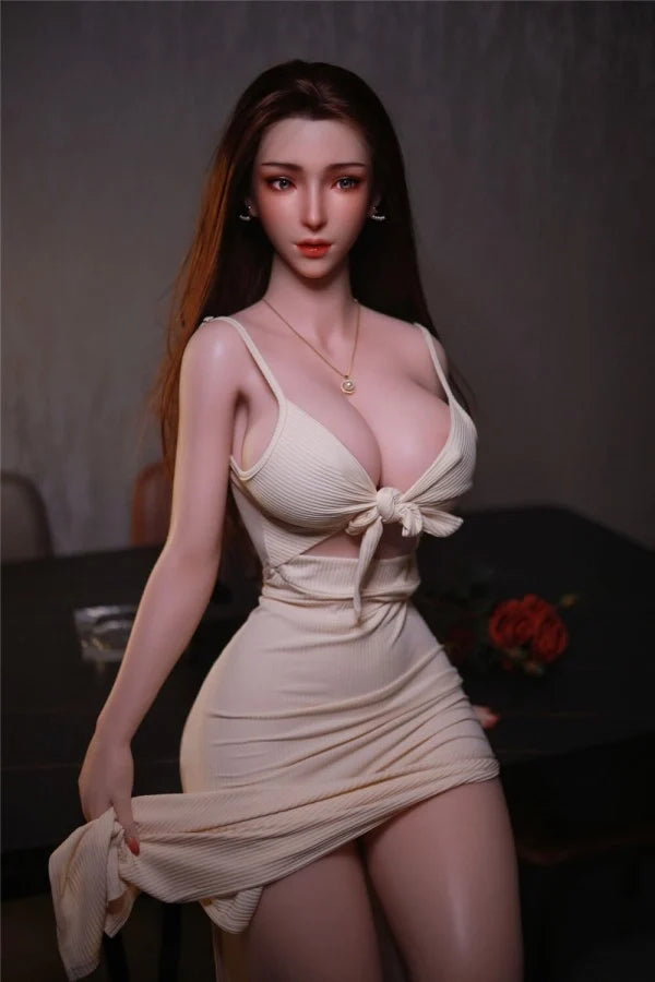 Sexpuppe Mylah-Quinn