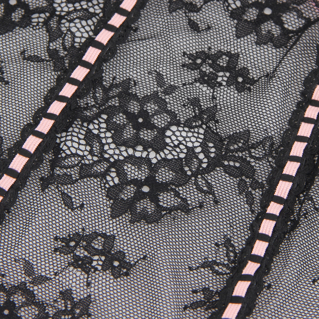 Sexy Schwarzes Rüschen-Nachtkleid – Spitze, Strapse & verführerische Lingerie