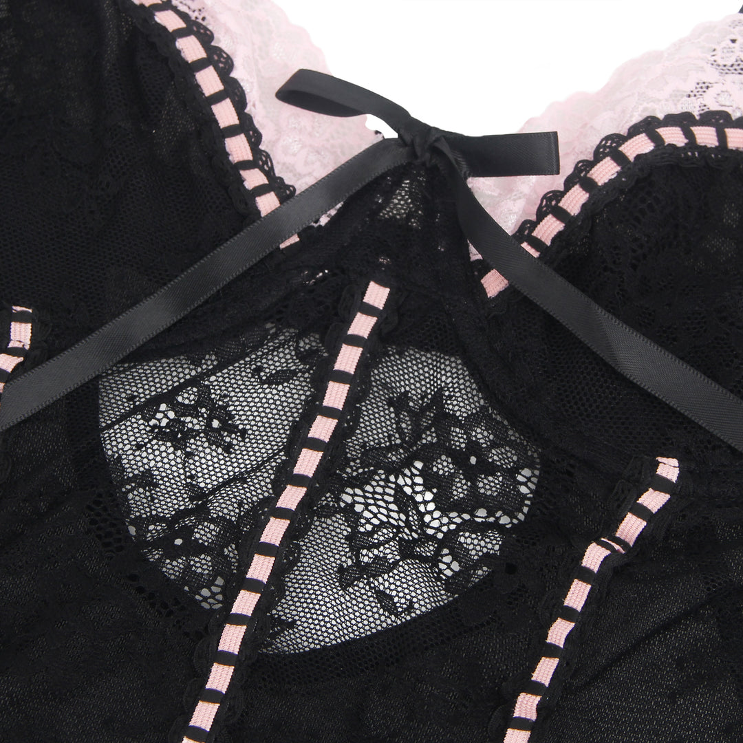 Sexy Schwarzes Rüschen-Nachtkleid – Spitze, Strapse & verführerische Lingerie