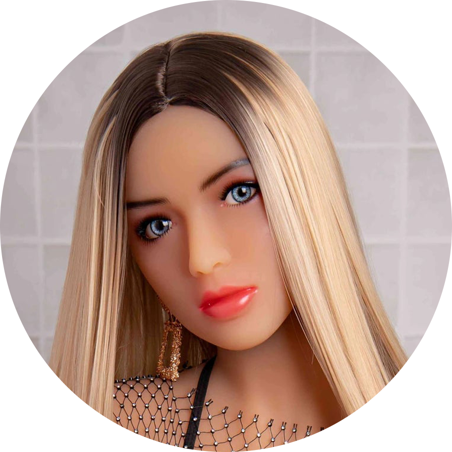 Frauengesicht einer realistischen Puppe